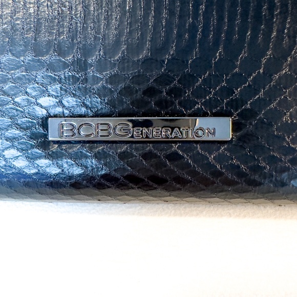BCBGeneration Black Textured Wallet – Like New - Picture 2 of 6